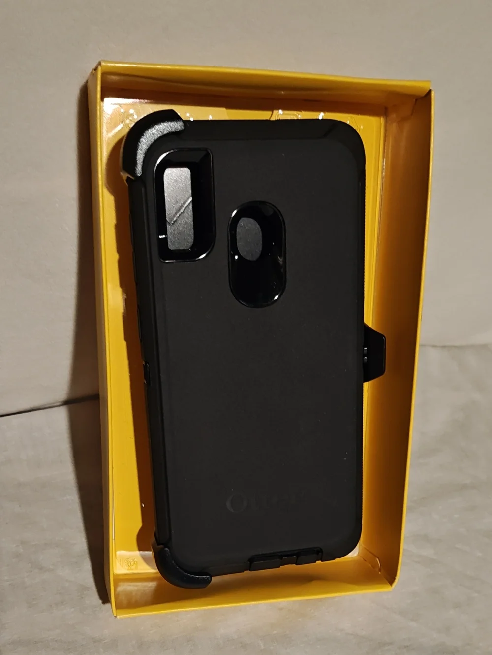 OtterBox Defender Series Rugged Protective Case for Samsung Galaxy A20 - Black